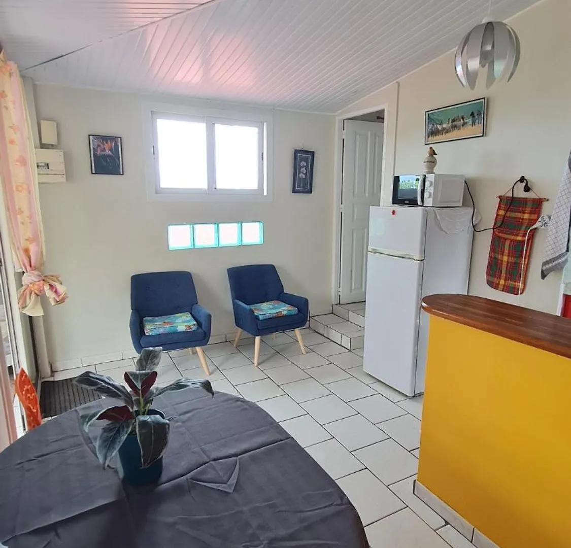 Apartamento Le Petit Nid Vanille Sainte-Marie